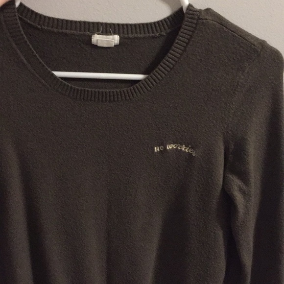 3 pack of garage soft and silky sweaters!!! - Picture 3 of 6